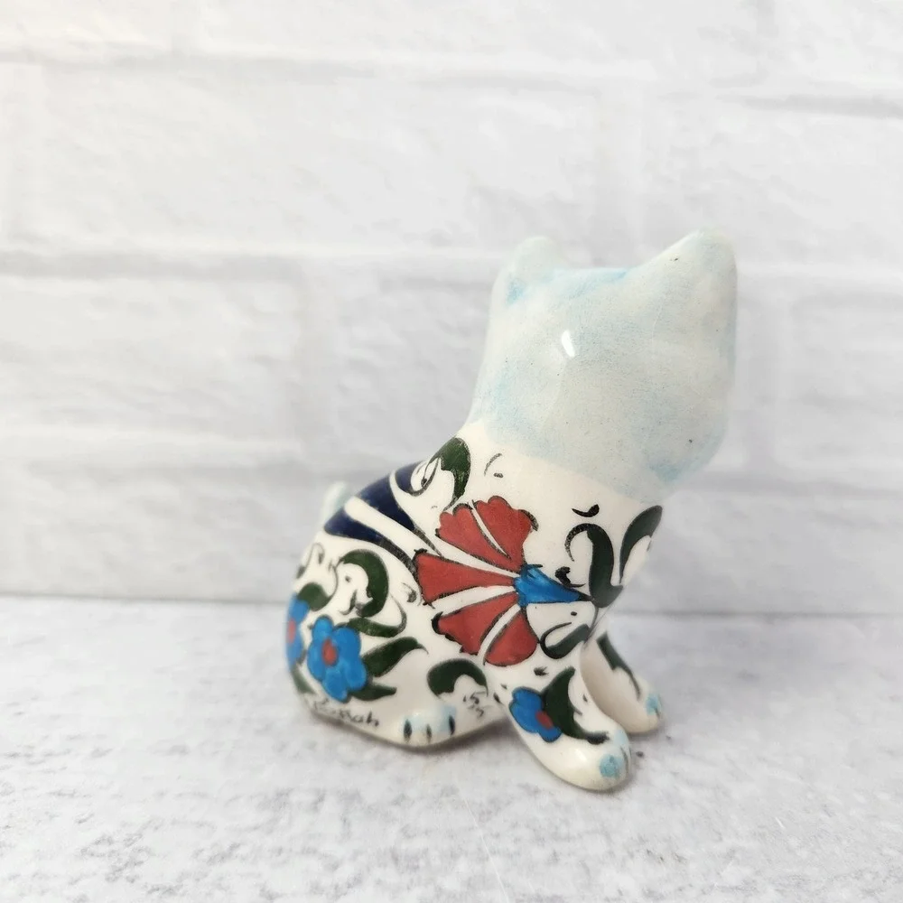 Vtg Turkish 50s Hand Painted Porcelain Cat Kitten Sitting Floral Flowers Signed